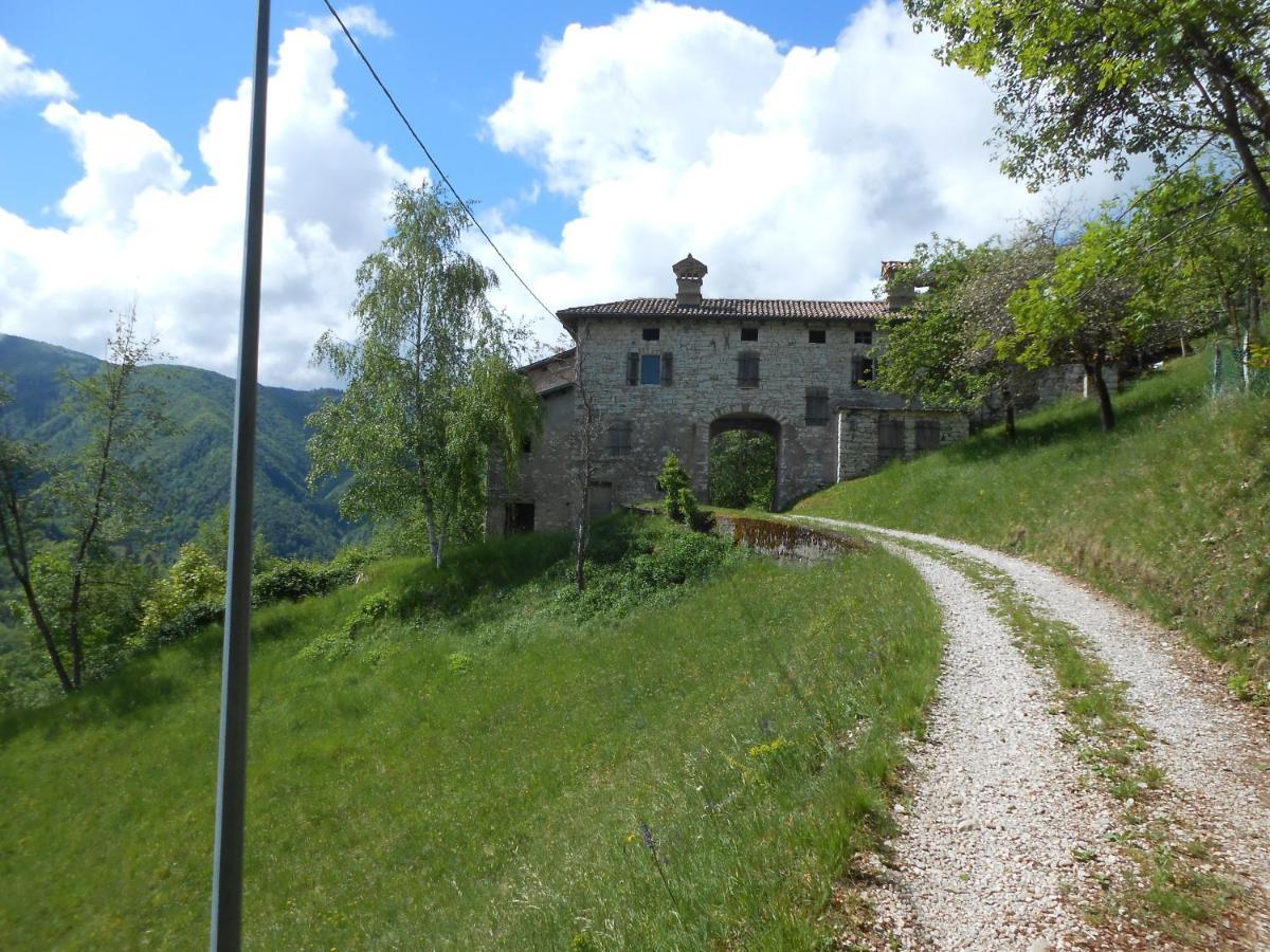Agriturismo La Casa Nei Boschi Colderu Exterior foto